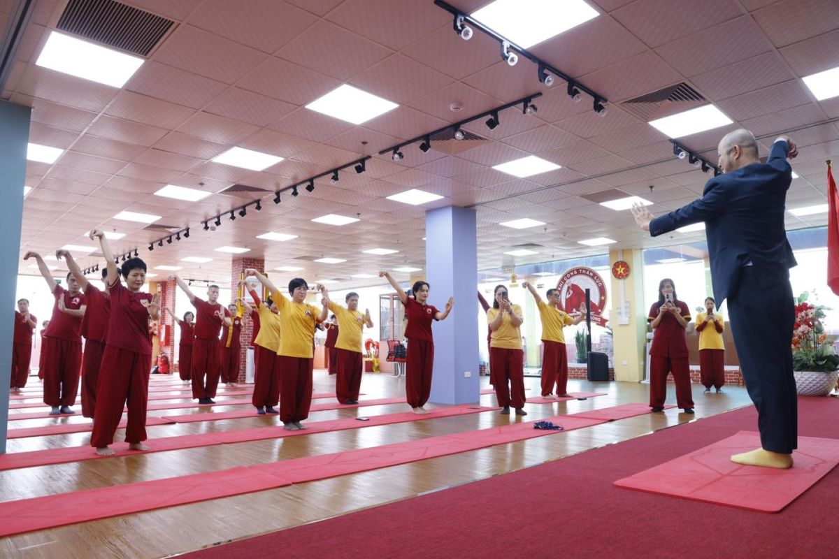 Tập luyện để rảnh rang hơn – Bí quyết khơi dậy năng lượng sống từ Khí Công Thần Lực Giao Long