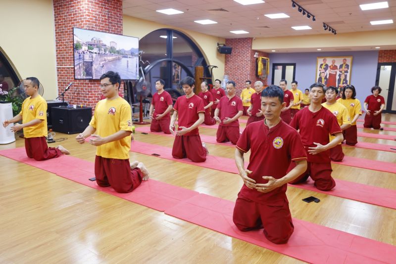Dân văn phòng: Ngồi nhiều không chỉ mỏi - mà còn gây hại sức khoẻ